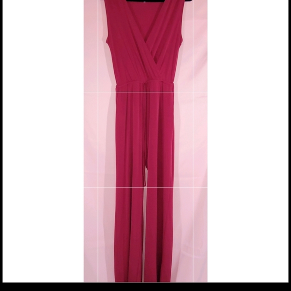 BCBGeneration crimson v-neck open-back jumpsuit, sz S - Picture 7 of 7